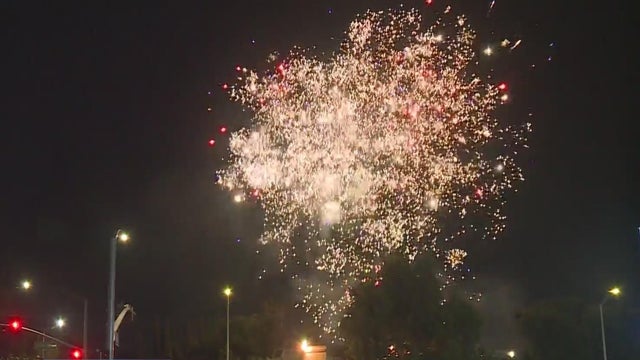 fireworks.jpg 