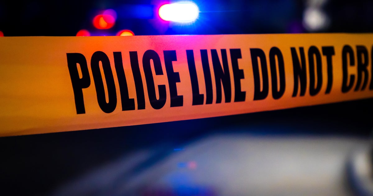 Man, 72, shot during attempted armed robbery on NW Side, police say 