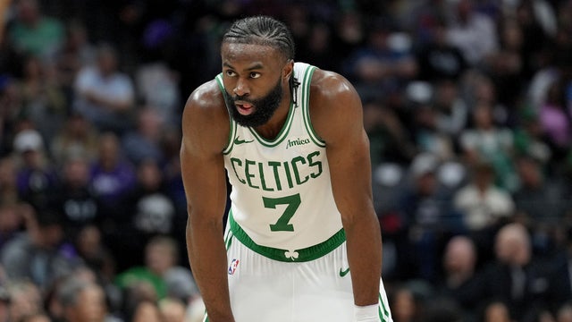 Boston Celtics v Sacramento Kings 