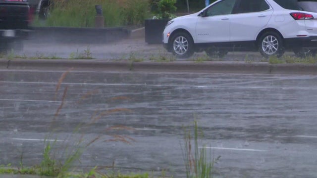 10p-pkg-alert-driving-safety-wcco7nps-00-01-2327.jpg 
