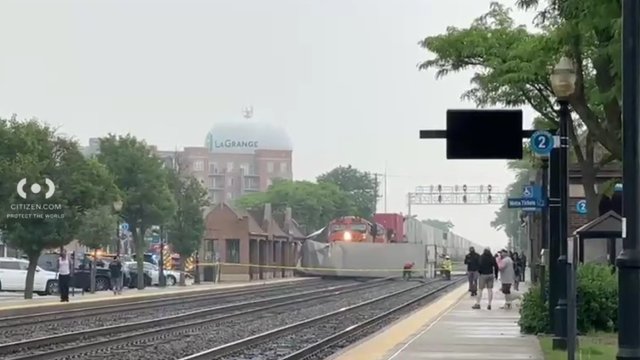 061325-freight-crash-metra-img.png 